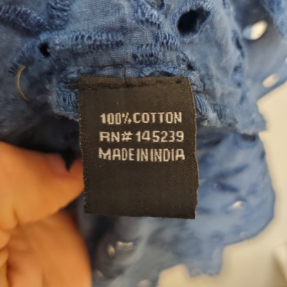 Style Envy Bohemian Blouse Blue Chambray Eyelet Hem Belle Sleeve Crop Medium - Picture 4 of 6